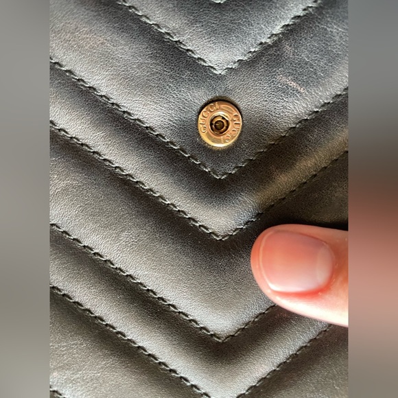 Authentic Gucci Marmont GG Chevron Quilted Leather Black Bag - Picture 5 of 16